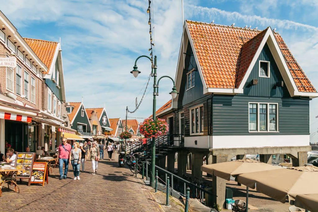 From Amsterdam: Guided Zaanse Schans, Windmills and Cheese Tour